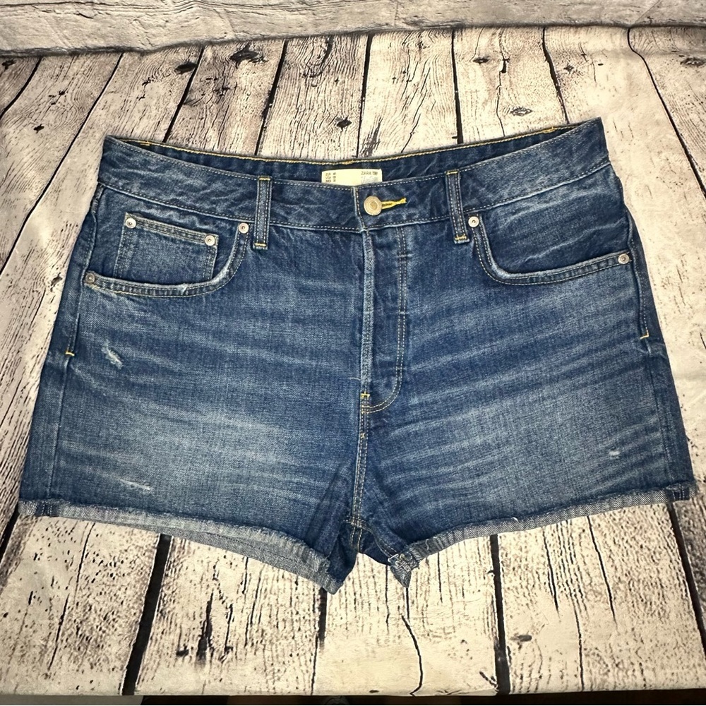 Zara TRF Vintage Collection high-waisted denim jean shorts EU 40 US 8 button fly
